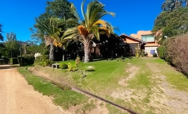 Casa En Venta De 5 Dorm. En Las Cabras