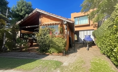 Casa En Venta De 5 Dorm. En Las Cabras