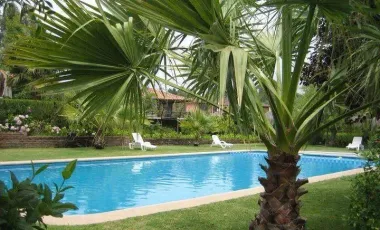 Casa En Venta De 5 Dorm. En Las Cabras