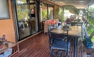 Casa En Venta De 5 Dorm. En Las Cabras