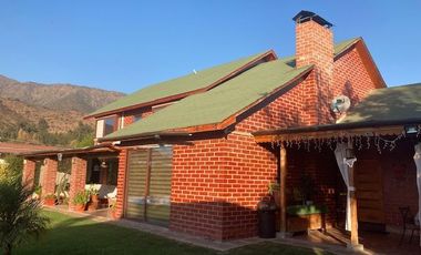 Casa En Venta De 4 Dorm. En Machalí