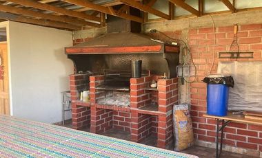 Casa En Venta De 4 Dorm. En Machalí