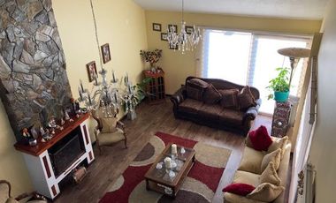 Casa En Venta De 4 Dorm. En Machalí