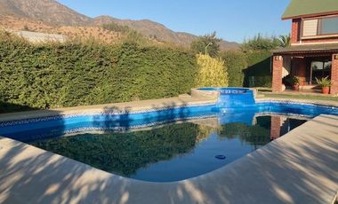 Casa En Venta De 4 Dorm. En Machalí