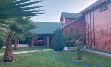 Casa En Venta De 4 Dorm. En Machalí