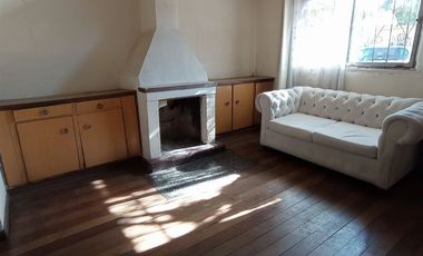 Casa En Venta 2d+1b. 250 M2. San Joaquín.