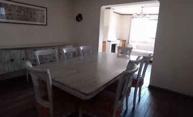 Casa En Venta 2d+1b. 250 M2. San Joaquín.