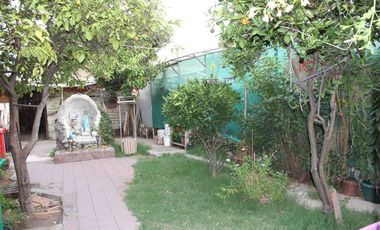 Casa En Venta 2d+1b. 250 M2. San Joaquín.