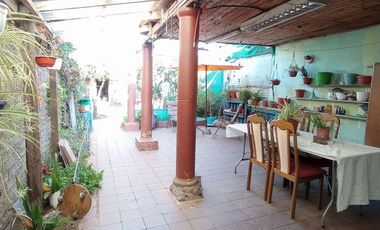 Casa En Venta 2d+1b. 250 M2. San Joaquín.