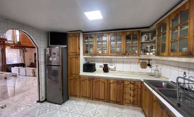 Casa En Venta De 4 Dorm. En La Granja