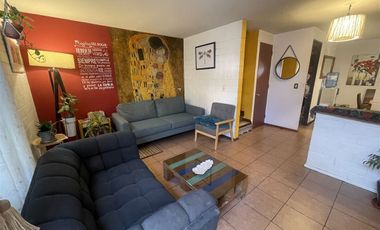 Casa En Venta De 5 Dorm. En Quilicura
