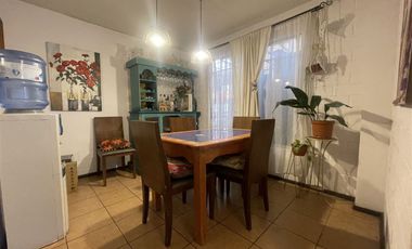 Casa En Venta De 5 Dorm. En Quilicura