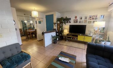 Casa En Venta De 5 Dorm. En Quilicura