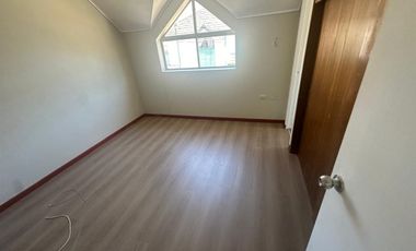 Casa En Venta De 4 Dorm. 3 Baños En Concepción