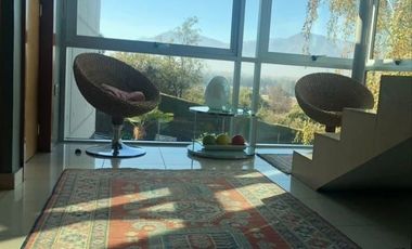 Casa En Venta De 5 Dorm. En Pirque