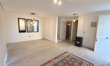 Casa En Venta De 4 Dorm. En Lampa