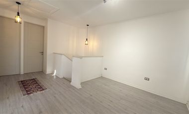 Casa En Venta De 4 Dorm. En Lampa