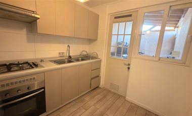 Casa En Venta De 4 Dorm. En Lampa