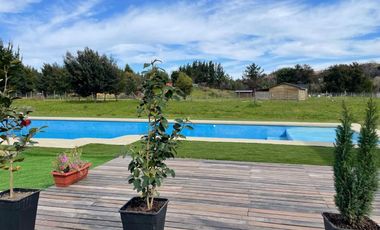 Casa En Venta De 2 Dorm. En Quillón