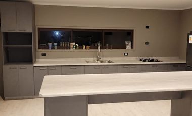 Casa En Venta De 2 Dorm. En Quillón