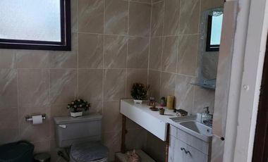 Casa Parcela En Venta De 5 Dorm. En Yerbas Buenas