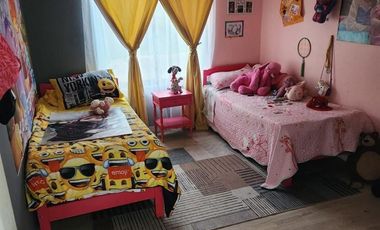 Casa Parcela En Venta De 5 Dorm. En Yerbas Buenas