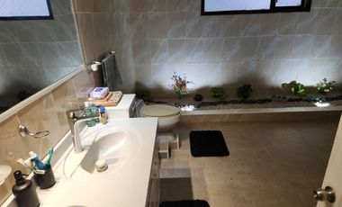 Casa Parcela En Venta De 5 Dorm. En Yerbas Buenas