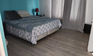 Casa Parcela En Venta De 5 Dorm. En Yerbas Buenas