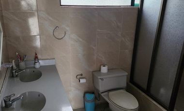 Casa Parcela En Venta De 5 Dorm. En Yerbas Buenas