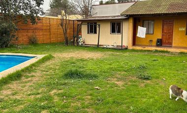 Casa En Venta Oportunidad De 5 Dorm. En Peñaflor