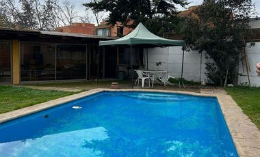 Casa En Venta Oportunidad De 5 Dorm. En Peñaflor