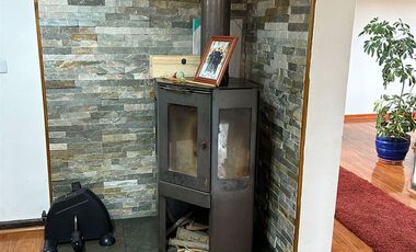 Casa En Venta Oportunidad De 5 Dorm. En Peñaflor