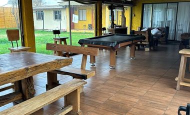 Casa En Venta Oportunidad De 5 Dorm. En Peñaflor