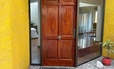 Casa En Venta Oportunidad De 5 Dorm. En Peñaflor