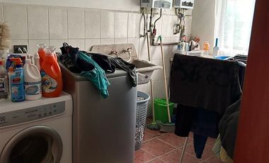 Casa En Venta Oportunidad De 5 Dorm. En Peñaflor