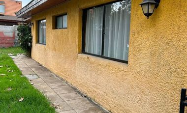 Casa En Venta Oportunidad De 5 Dorm. En Peñaflor