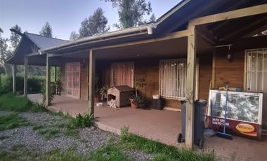 Casa En Venta De 4 Dorm. 2 Baños En Linares