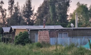 Casa En Venta De 4 Dorm. 2 Baños En Linares