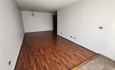 Departamento En Venta De 3 Dorm. En Santiago