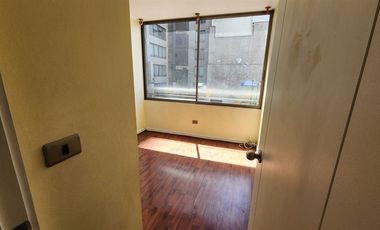 Departamento En Venta De 3 Dorm. En Santiago