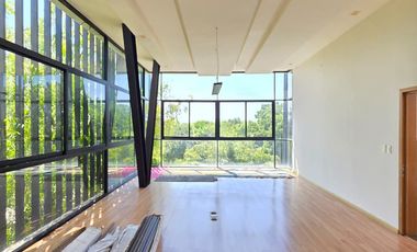 EDIFICIO PARA OFICINAS EN VENTA DE 2 NIVELES EN EXCLUSIVA ZONA COMERCIAL