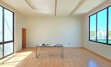 EDIFICIO PARA OFICINAS EN VENTA DE 2 NIVELES EN EXCLUSIVA ZONA COMERCIAL