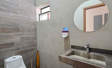 EDIFICIO PARA OFICINAS EN VENTA DE 2 NIVELES EN EXCLUSIVA ZONA COMERCIAL