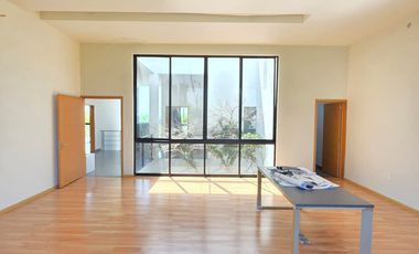 EDIFICIO PARA OFICINAS EN VENTA DE 2 NIVELES EN EXCLUSIVA ZONA COMERCIAL