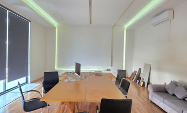 EDIFICIO PARA OFICINAS EN VENTA DE 2 NIVELES EN EXCLUSIVA ZONA COMERCIAL