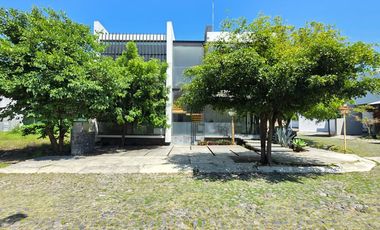 EDIFICIO PARA OFICINAS EN VENTA DE 2 NIVELES EN EXCLUSIVA ZONA COMERCIAL