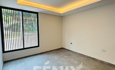 Casa en venta en Fracc. Privado Monte Magno – Diseño moderno en esquina