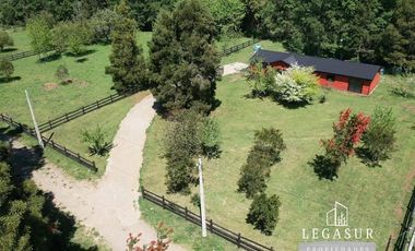 Casa En Venta De 4 Dorm. En Los Lagos