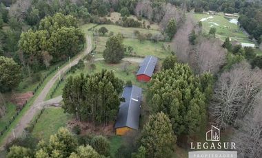 Casa En Venta De 4 Dorm. En Los Lagos