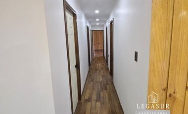 Casa En Venta De 4 Dorm. En Los Lagos